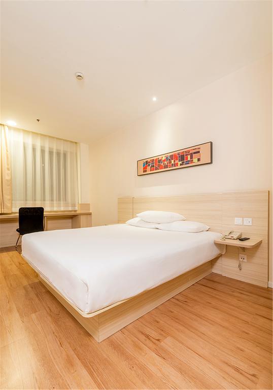 Hanting Hotel Ningbo Railway Station Exterior photo